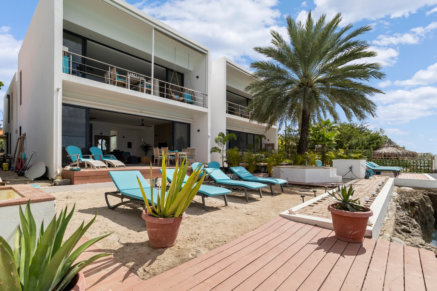 caren paradise -true media culture-01.jpg